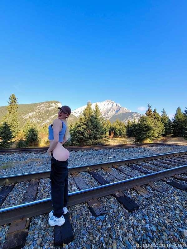 banff had such beautiful mountains 😍😜🏔