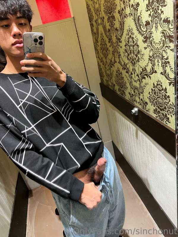 let’s play in the fitting room but we have to be quiet 🫢