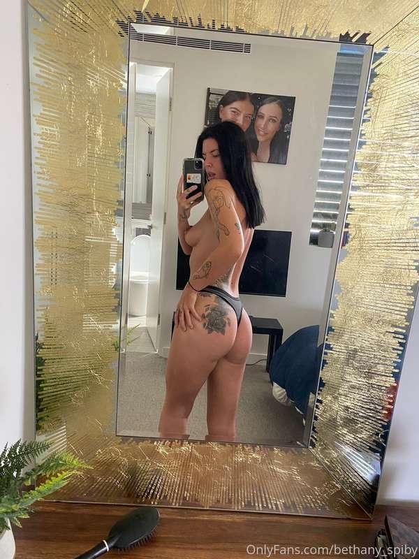 I’m online and I’m horny as fuck, seriously cum make me do s..
