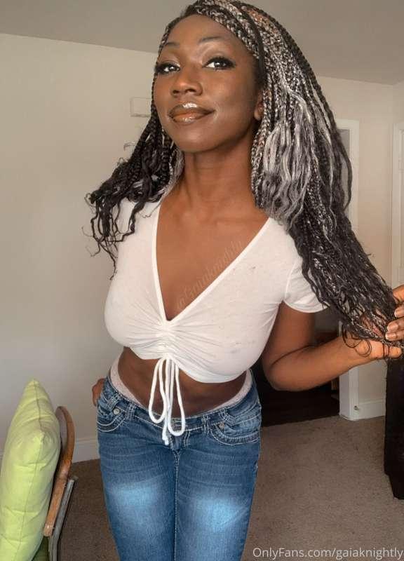 My ass is too big for these jeans anyway 😝