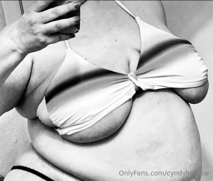 MILF Monday? Monochrome Monday? Mildly-depressed Monday? 🫣