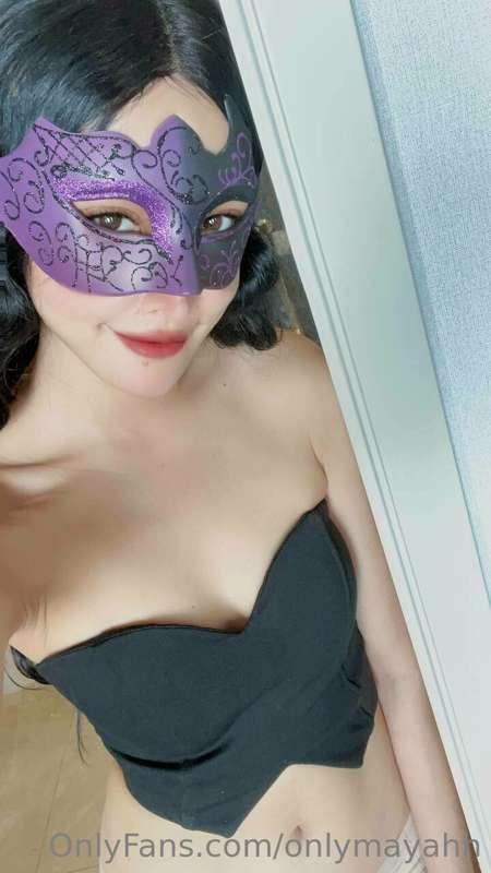 do you love the mask baby? 😈
