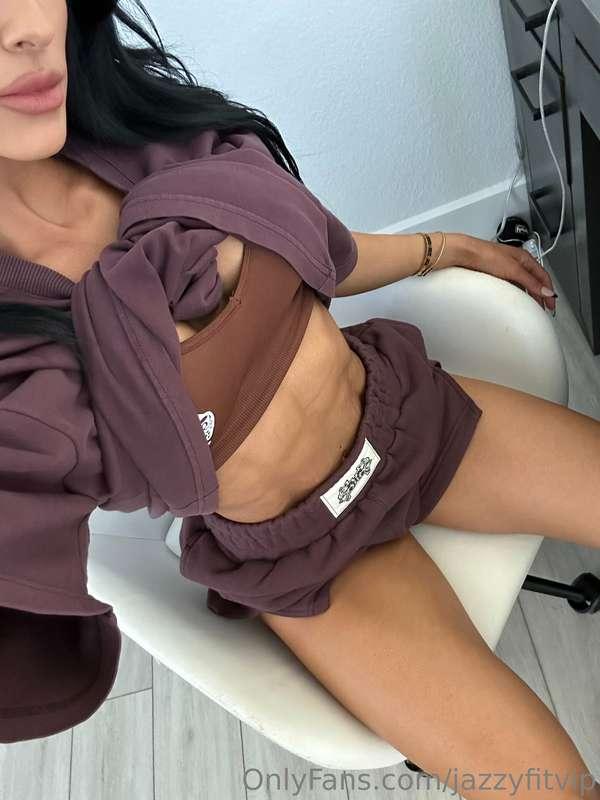 Touch these abs, if you dare 😉