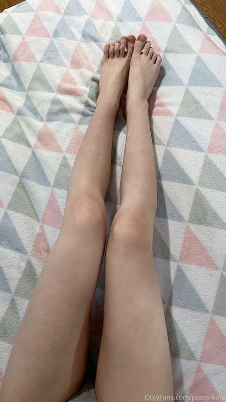 I know you like skinny legs, but which one looks the best?