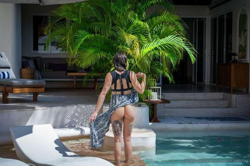 Cheeky pics 🍑 for your fapping needs. 😈💦