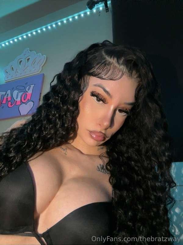 Comment your favorite black emoji 🖤🖤🖤