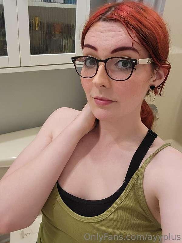 Got hot n sweaty at the gym, wanna help me breath heavy agai..