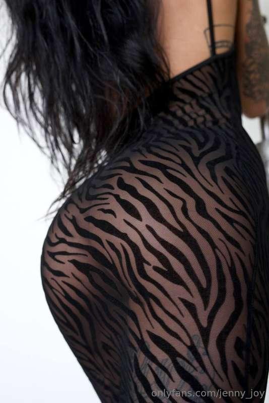 Wanna see something under this? 👀