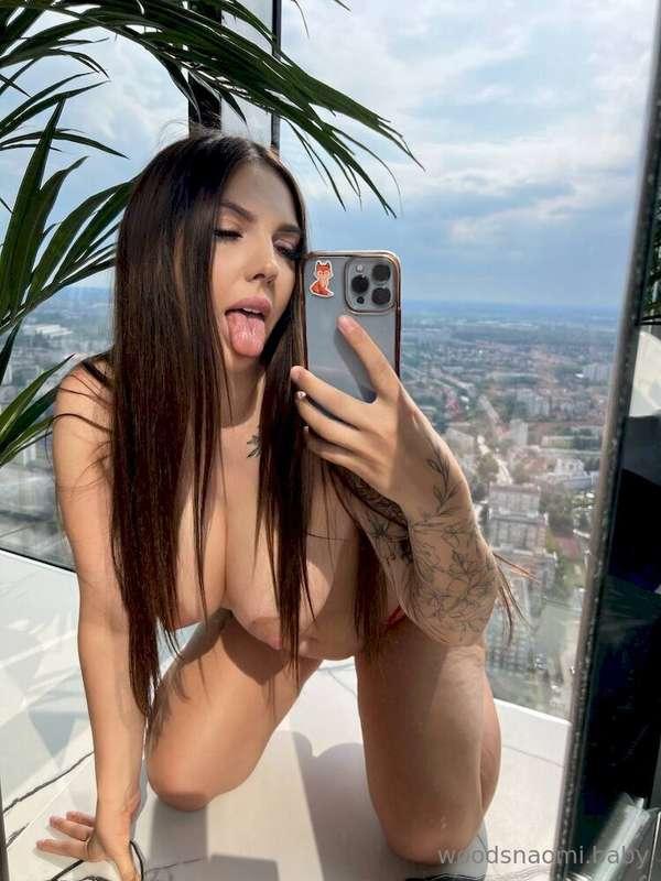 🔞LOOK AT THIS HOT CUTIE🍌💦@mommy_arix will show you her wet p..