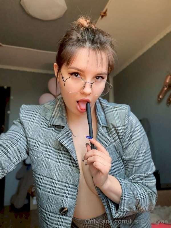 🔥 FIRST 50 FANS GET FREE DICK RATE 🔥 My bestie @evahazelpriv..