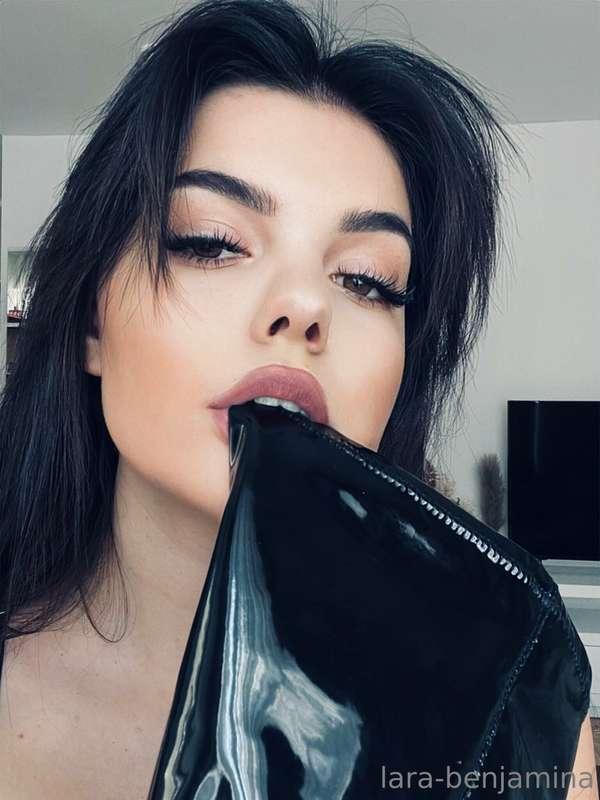 U know about my leather Stuff? 😉