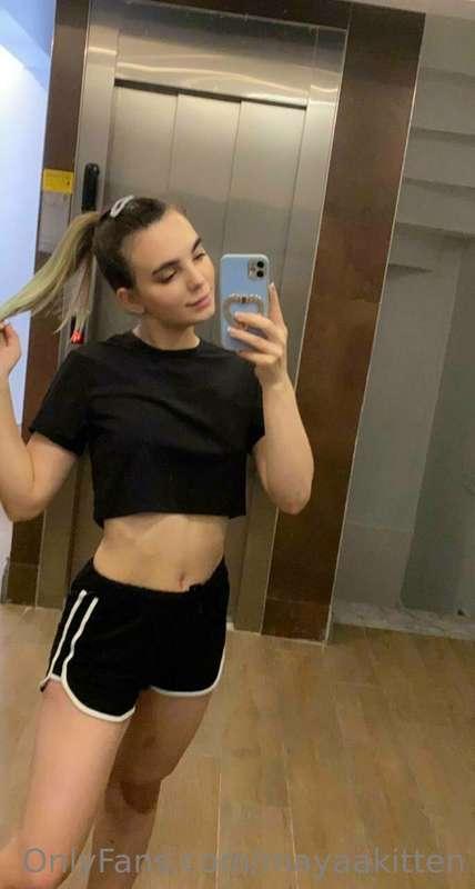 After this workout, who’s helping me relax? 💪🔥
