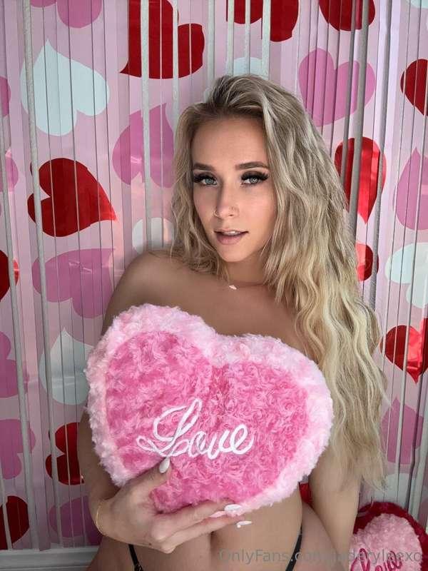 Happy Valentine's baby! Thank you for all the support 💞 You ..