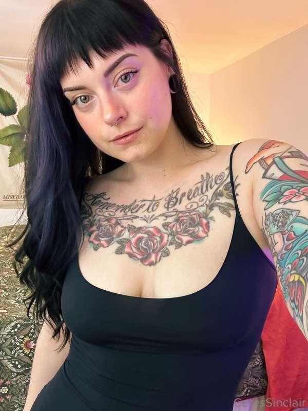 swipe to the end for a face sitting POV 😈