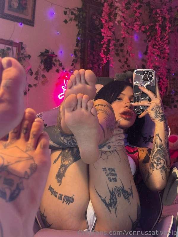 You should be on your knees, kissing my feet