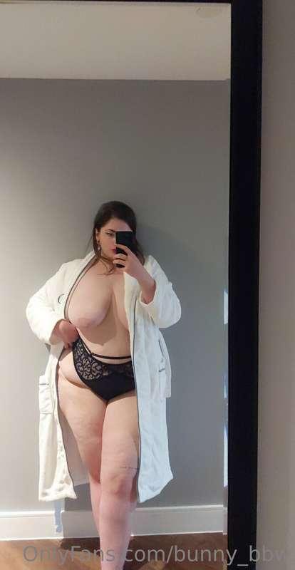 Like this post if you wouldn't mind recieving selfies like t..