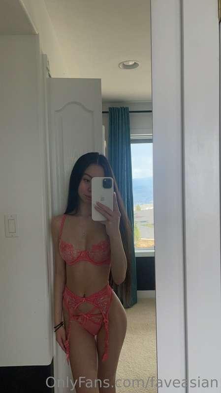 <3