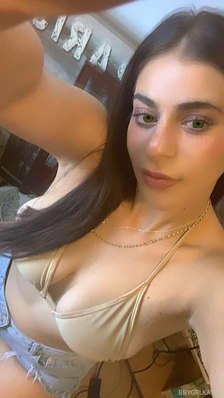 Imagine I had coloured eyes 😍👀