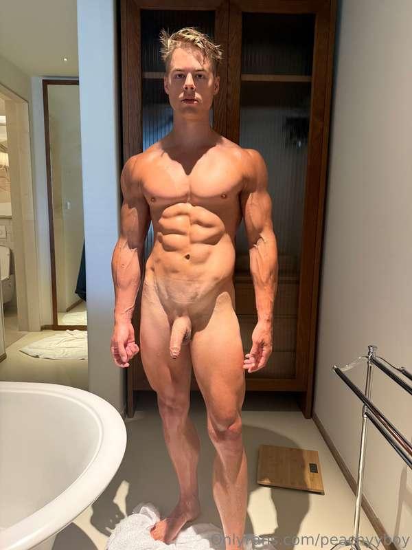 If you know me you know I love the gym.I’ve been working so ..
