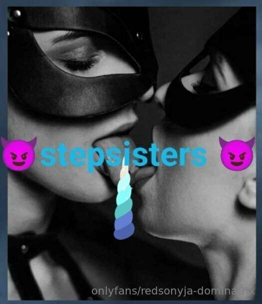 @torturedoll @redsonyja-dominatrix 
who can tell me what a w..