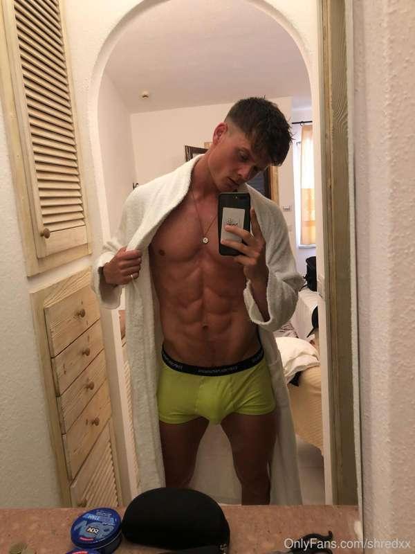 After a shower. Always time to take a mirror selfie. Looks p..