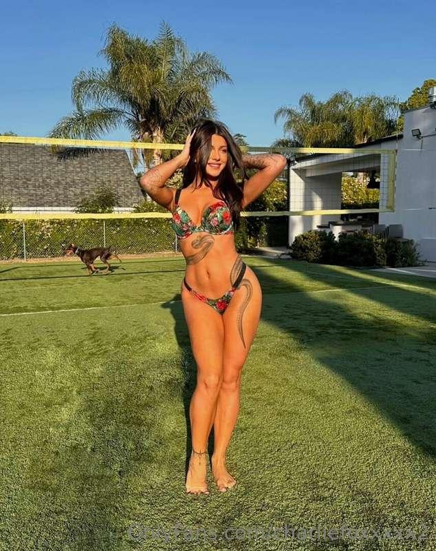 Is everyone enjoying the summer heat?⚡️🔥 
I know I am….🥵