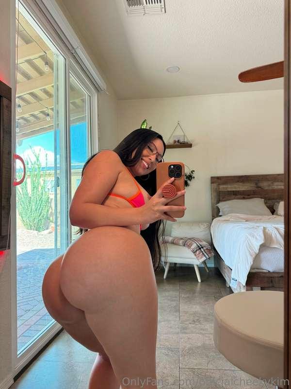 Make me cum before the weekend ends 🙈