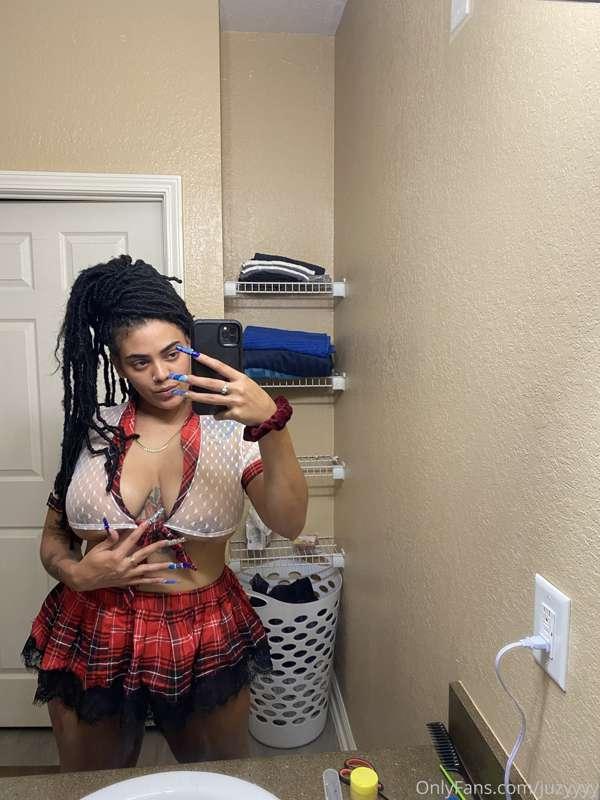 I wanna be your favorite 😘