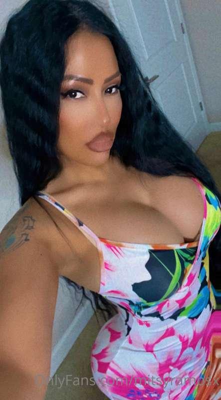 its sundress season💕