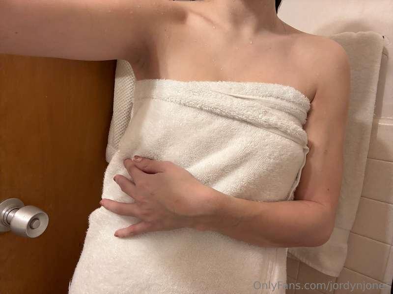 100 likes and i drop the towel ;)