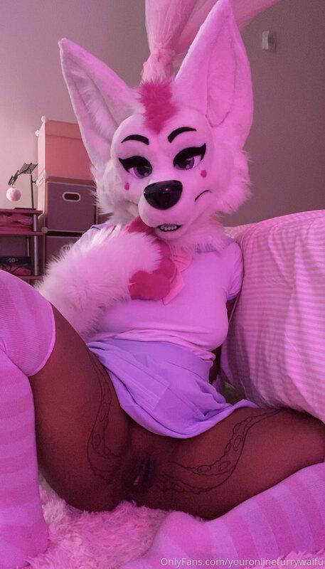 Who Wants A Bite? 💕