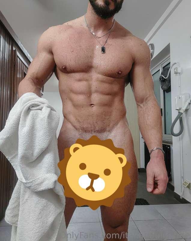 1 or 2?

To see what's changed 🤔 👇

https://onlyfans.com/ita..