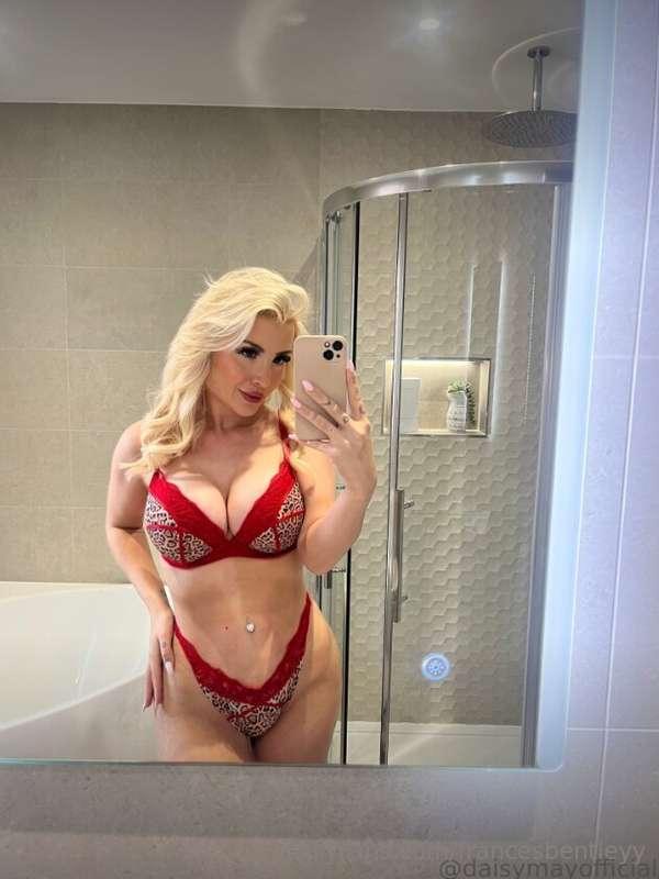 francesbentleyy image #0