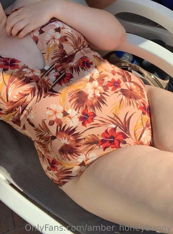 amber_honeybunny image #2