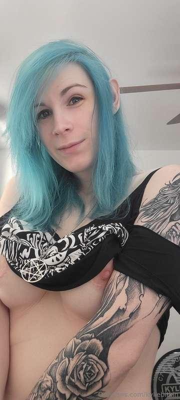 You can call me your little succubus 😍