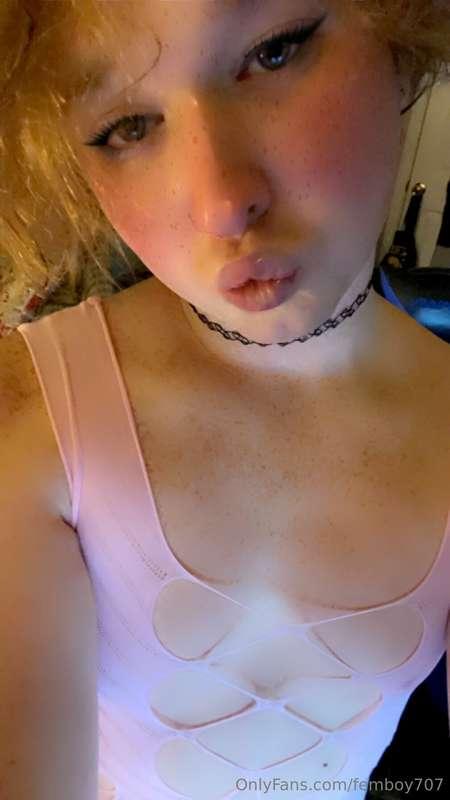 femboy707 image #0