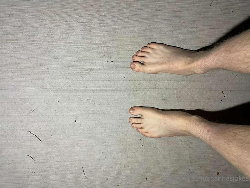 Just some soft big white feet🦶🏼  Size 16
