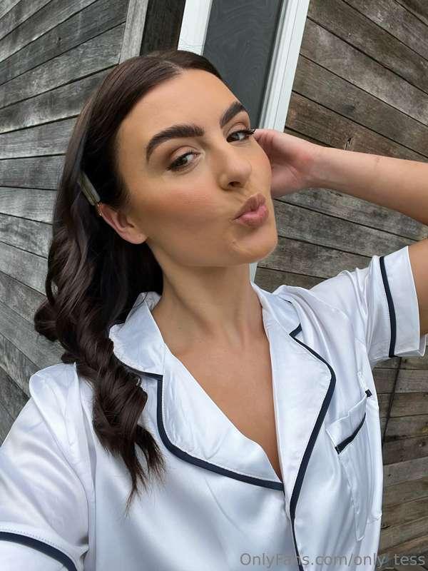 So I'm a bridesmaid at a wedding and you bet i took some sex..