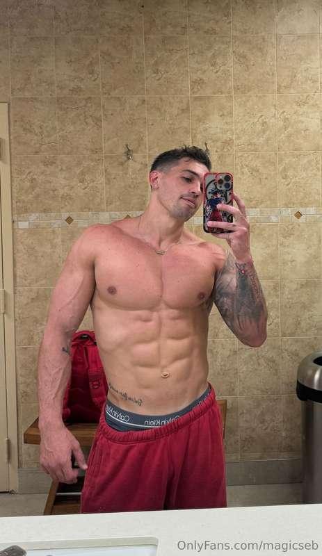One word to describe this… Send it in the DMs! 😏