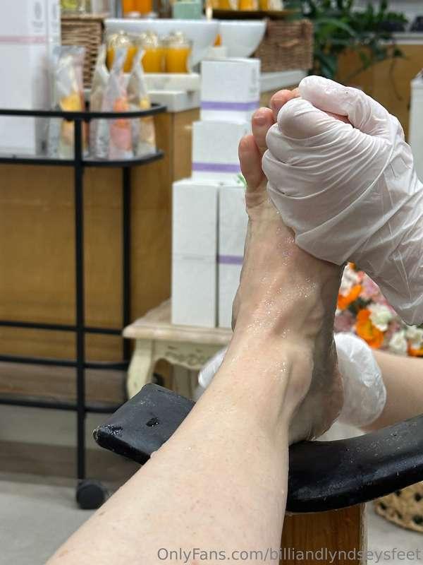 Had the worst pedi ever yest! Had to go back and get them to..