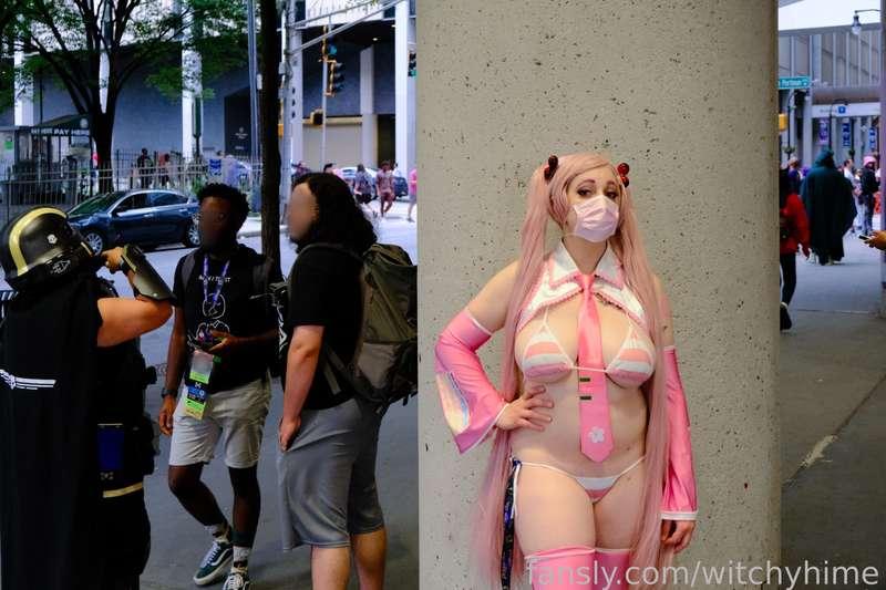 Which version do you like better? Cute mode, or exhibitionist slut mode?

I think you already know which ones makes me wet :P 


#exhibitionist #public #risky #cosplay #miku #bikini #outdoors #voyeur #hentai #bigtits