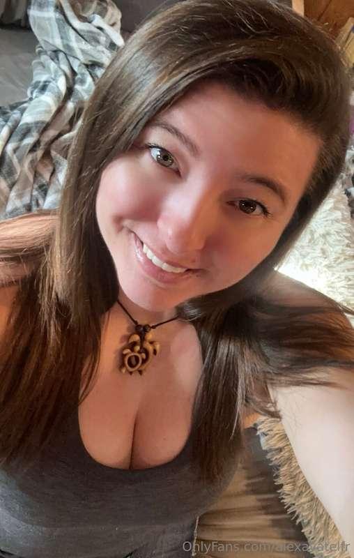Happy Monday Yall!! Cum join me on my main page 😉