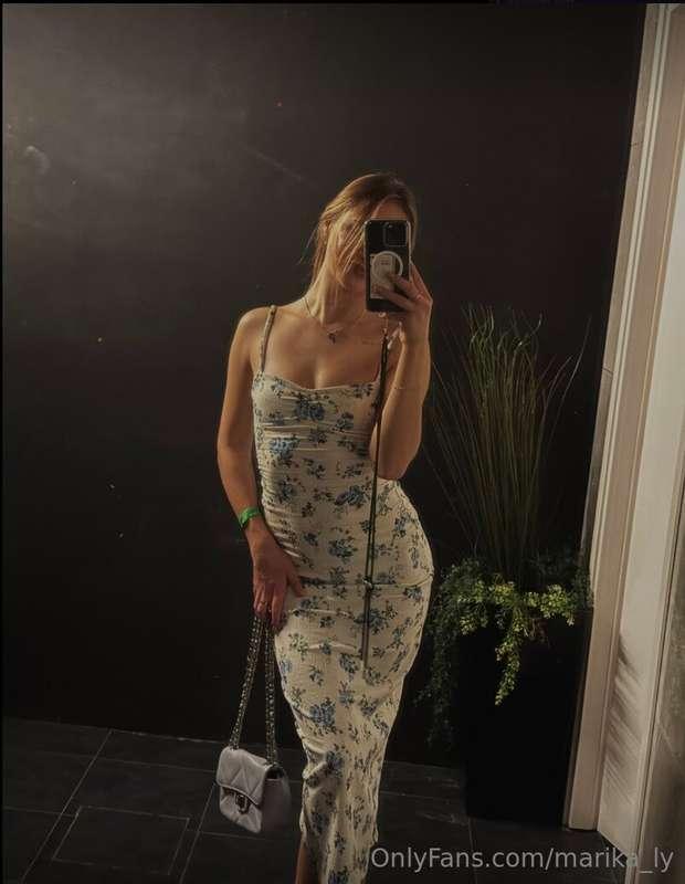 ✨She's ready for your dick @tiny.zoe✨I heard you love filthy..
