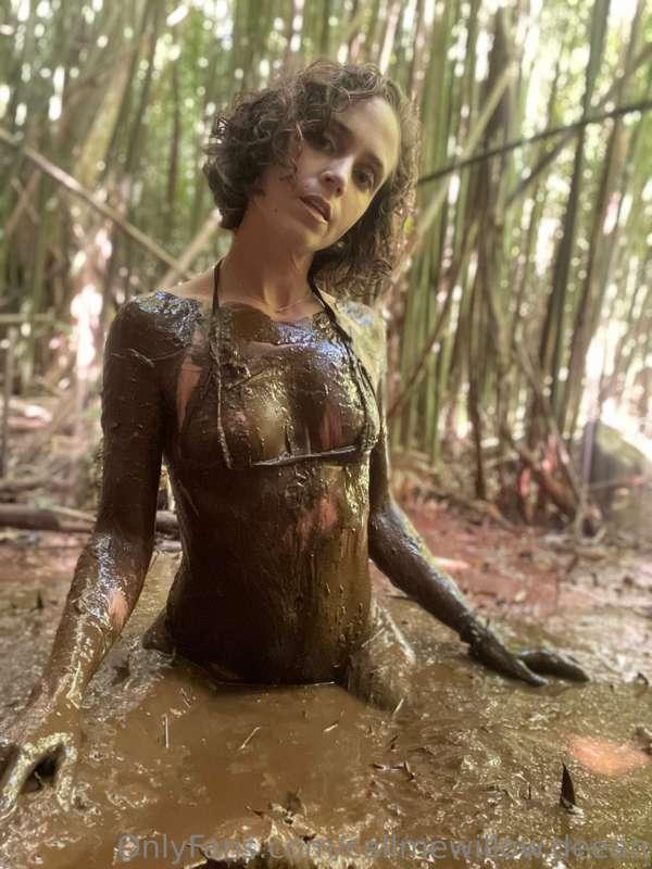 Have a fetish? Tell me about it! ❤️‍🔥 Mud videos and photos ..