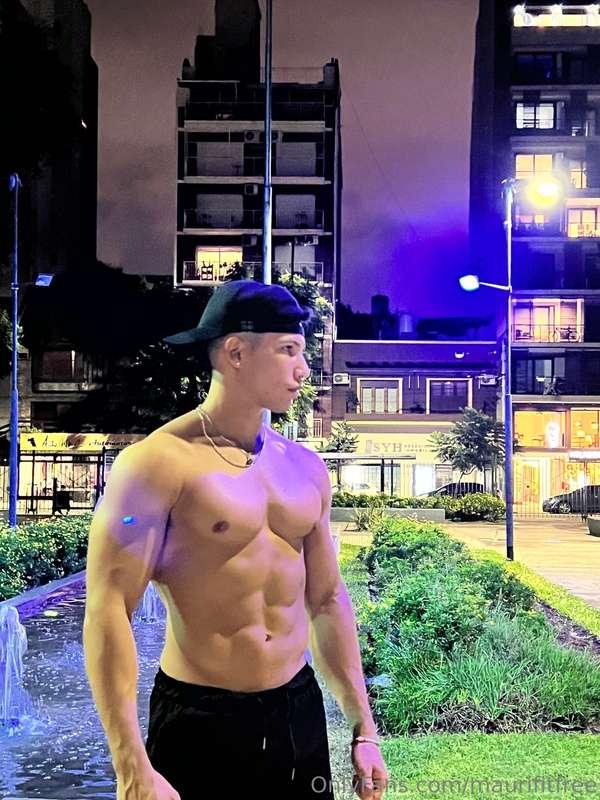 Aquí les dejo mi mejor video de SEXO DURO 🥵🎁

Desbloquea par..
