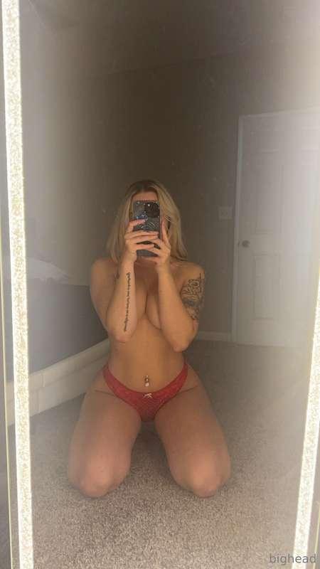 Dont leave me hanging... text me🥺🤭