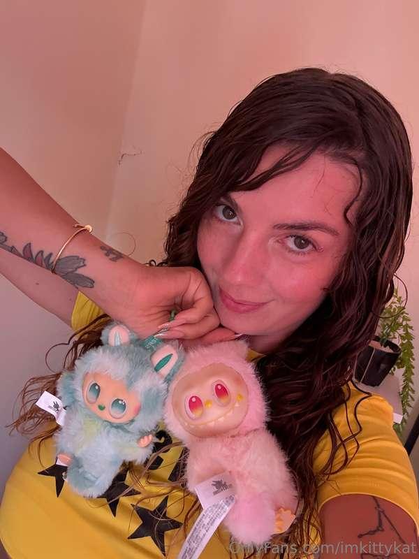 Would you rather unwrap me slowly… or have me surprise you a..