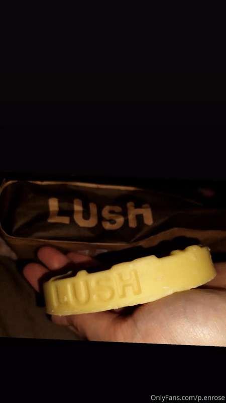 A nice pussy massage with this lemony lush massage bar 🥰
Sho..