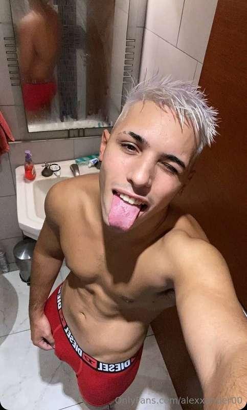 💣#FREE #FREE #FREE💣

HELLO BABY, I'm 
# @SANTIHOTT32 🍆

🥵🔥fr..