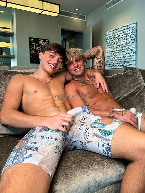 DM me for full video with @braxtonvipx 😛 I did some crazy th..